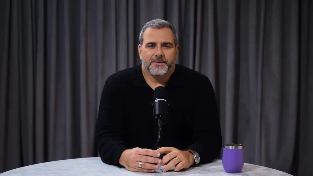 Imagem RAE 1811 Reproducao TV Aparecida 1 do artigo Rodrigo Alvarez estreia programa de entrevistas na TV Aparecida