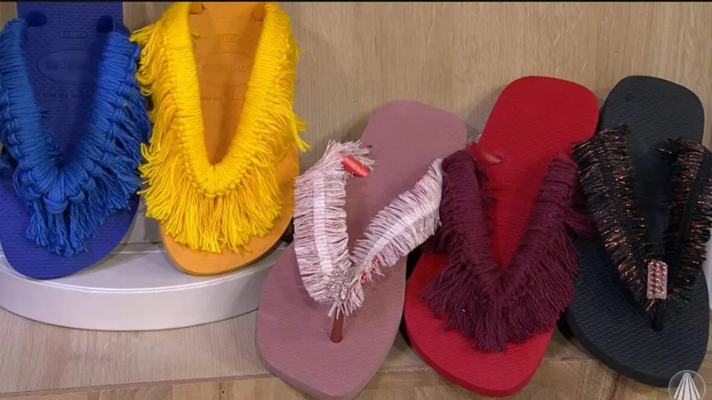 Imagem chinelo de macrame faca voce mesmo do artigo Chinelo de Macramê com Plumas - Faça Você Mesmo