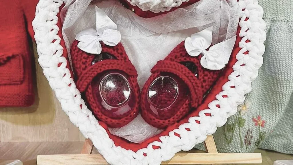 Imagem sapatinho de bebe em trico faca voce mesmo do artigo Sapatinho de Bebê em Tricô - Faça Você Mesmo