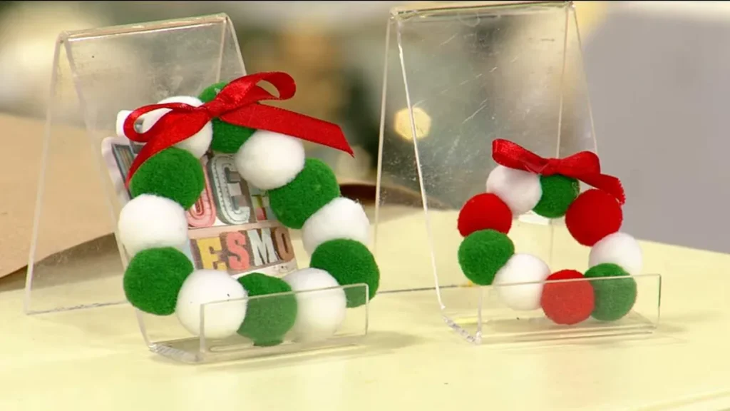 Imagem mini guirlanda faca voce mesmo do artigo Mini Guirlanda de Pompons – Faça Você Mesmo