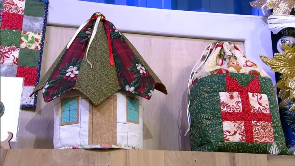 Imagem Cobre panetone casinha faca voce mesmo do artigo Cobre Panetone Casinha em Patchwork – Faça Você Mesmo