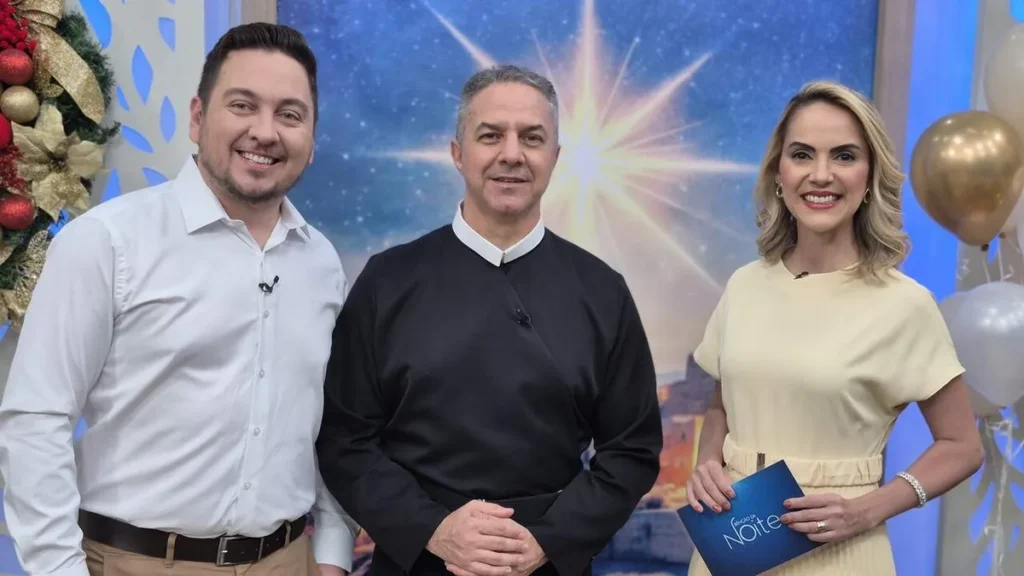 Imagem Junior Campos Padre camilo e jessica fernandes Bencao da Noite especial de ano novo 1 do artigo Programa “Bênção da Noite” exibe edição especial de Ano Novo