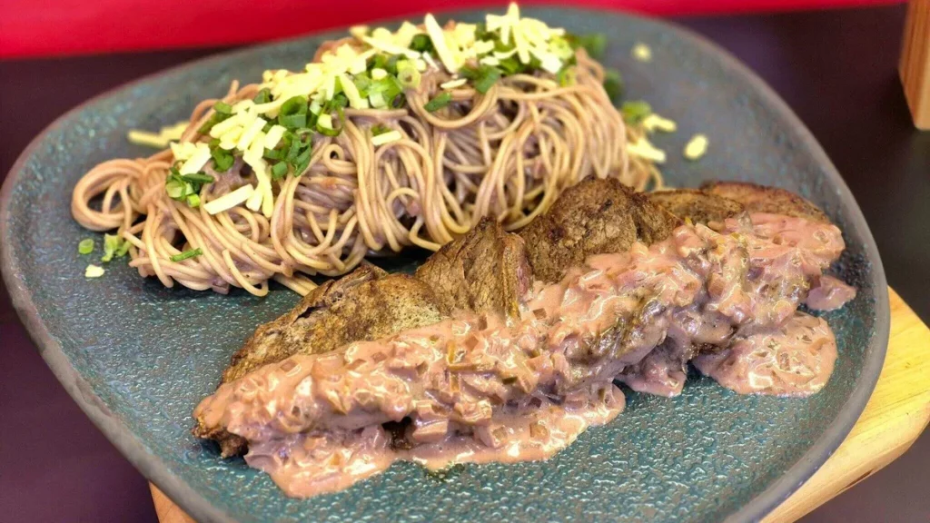 Imagem macarrao e carne molho de vinho sabor de vida Easy Resize.com do artigo Carne ao Molho de Vinho do Porto - Sabor De Vida
