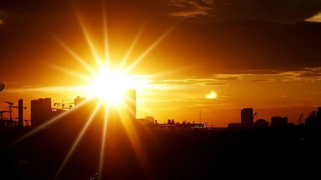 Imagem Sol calor do artigo Ano de 2025 foi o terceiro mais quente da história