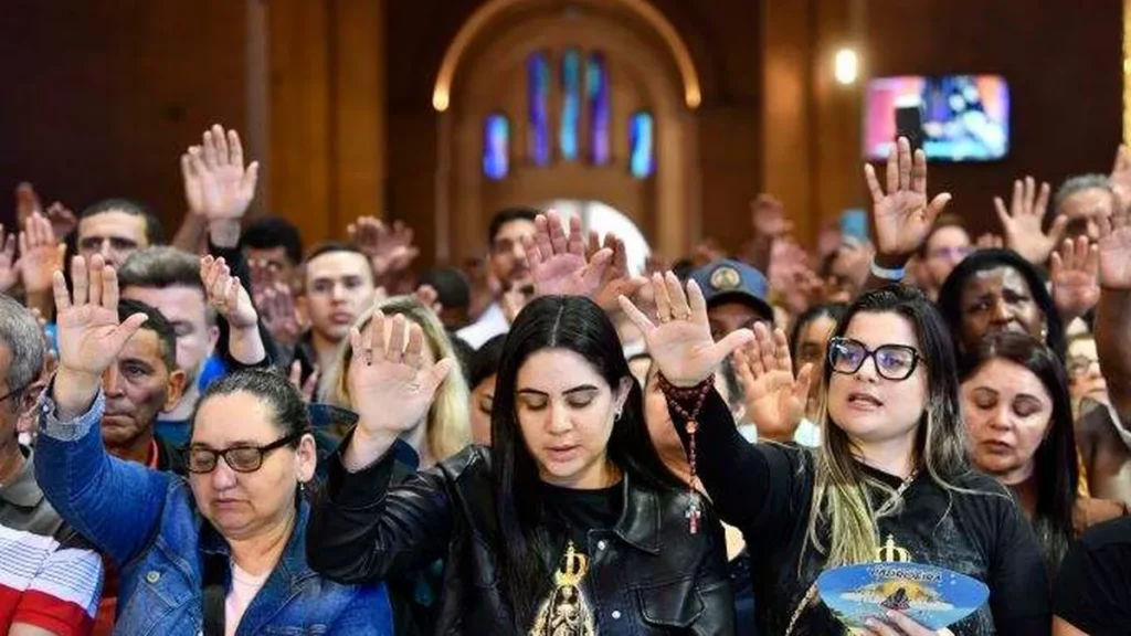 Imagem movimento do artigo Em 2025, Basílica de Aparecida acolheu 10,5 milhões de fiéis
