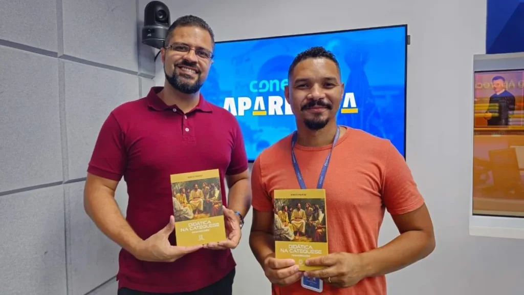 Imagem Douglas Palmeira e professor catequista agente de pastoral e escritor no Conexao Aparecida do artigo Formar para Evangelizar: a missão do catequista nos dias de hoje
