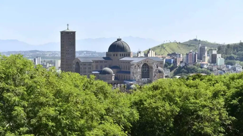 Imagem Santuario Nacional com arvores do artigo Santuário Nacional dá mais um passo no cuidado com a Casa Comum
