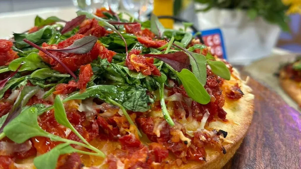Imagem torta de rucula tomate seco do artigo Torta de rúcula com tomate seco - Santa Receita