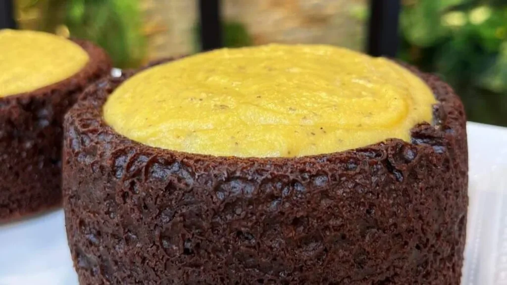 Imagem bolo de chocolate com creme de maracuja sabor de vida do artigo Bolo de Chocolate com Creme de Maracujá - Sabor de Vida