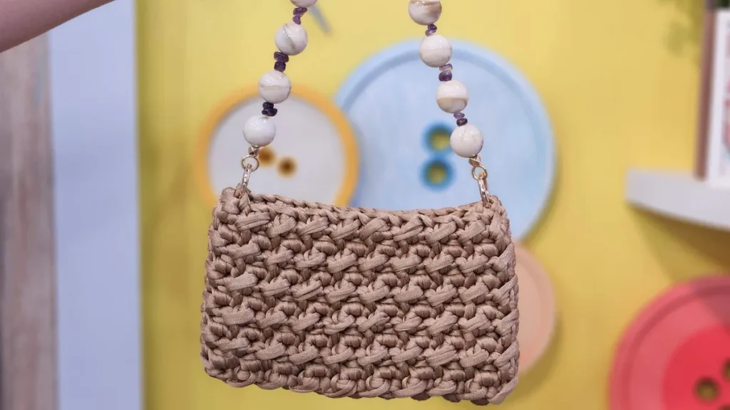 Imagem clutch em croche fio de malha faca voce mesmo E do artigo Clutch em Crochê - Faça Você Mesmo