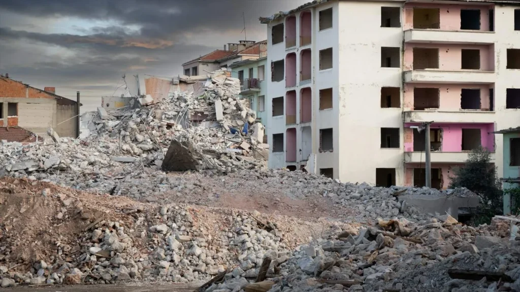 Imagem area residencial bombardeada em guerra do artigo CNBB propõe oração pela paz no dia de São José