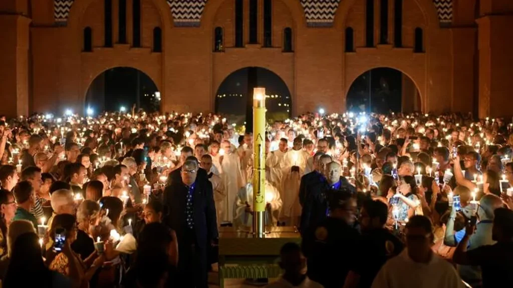 Imagem Vigilia pascal SN do artigo Tríduo Pascal: o coração do ano litúrgico