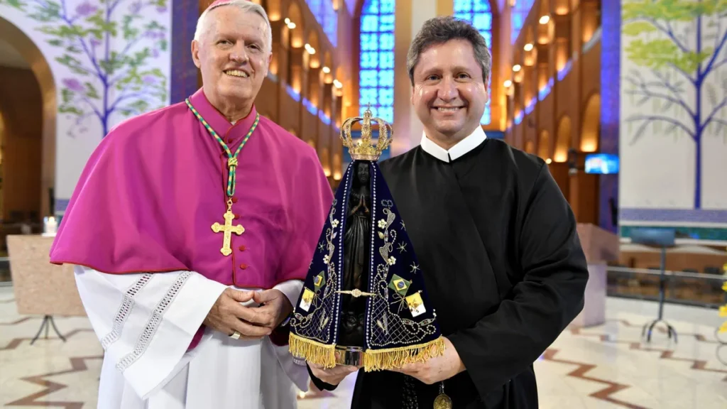 Imagem Dom Orlando e Pe. Catalfo do artigo Reitor do Santuário Nacional envia agradecimento a Dom Orlando Brandes