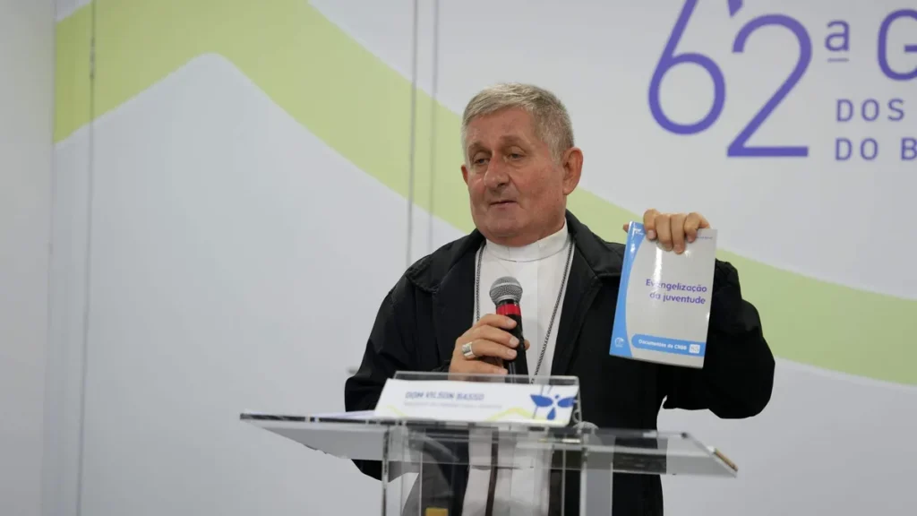 Dom Vilsom Basso apresenta Documento 85 da CNBB que passa por atualização a respeito da evangelização dos jovens
