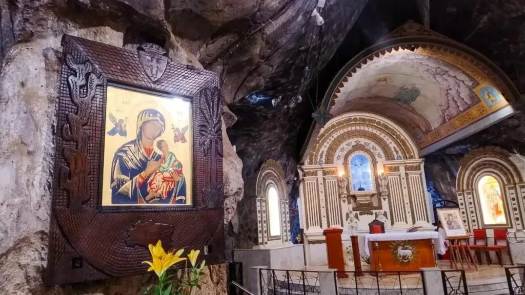 Imagem Gruta de Nossa Senhora do Perpetuo Socorro do artigo Igreja de Pedra e Luz retoma Novena a Nossa Senhora do Perpétuo Socorro