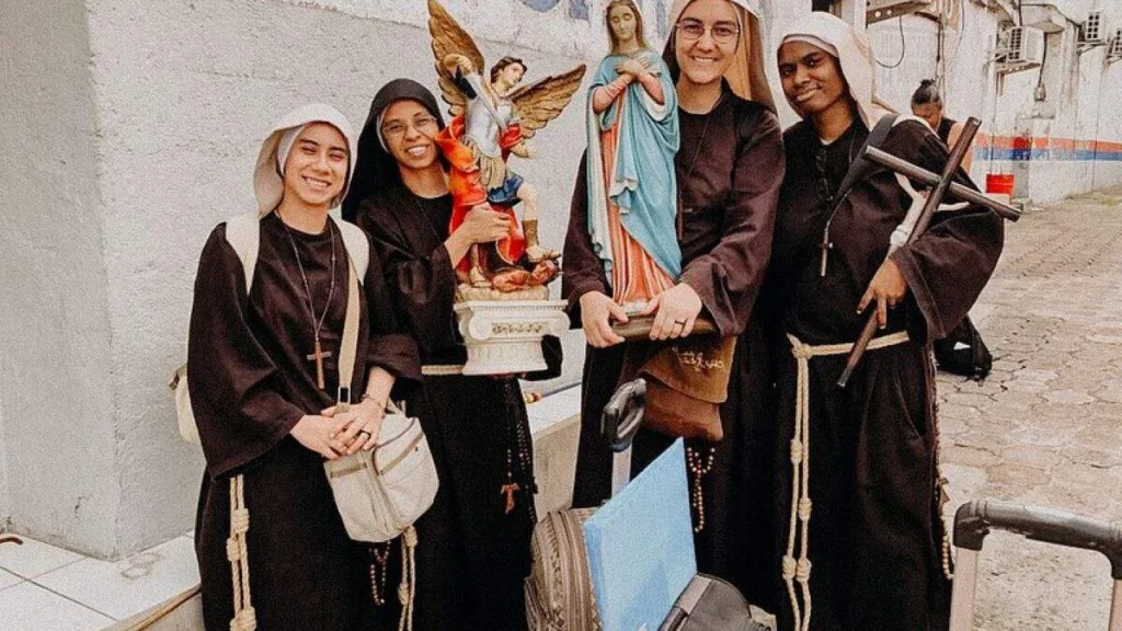 Imagem Irmas em San Salvador do artigo Irmãs missionárias brasileiras são expulsas da Nicarágua