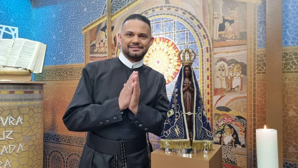 Imagem Pe. Rodrigo Juana TannusTV Aparecida do artigo Estude as Sagradas Escrituras toda semana no “Jornada Bíblica”